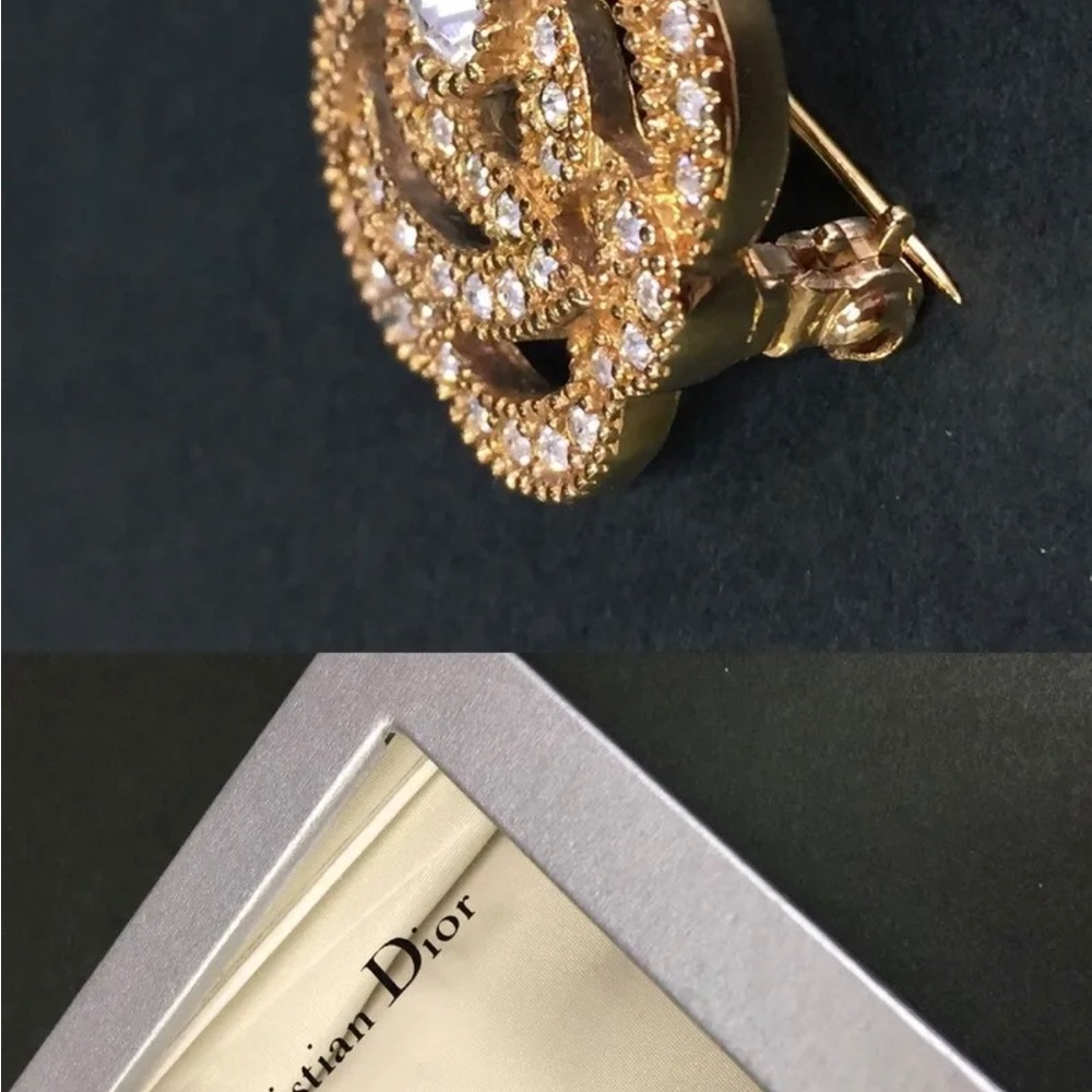 CHRISTIAN DIOR GOLD PLATED BROOCH PIN AUTHENTIC NEW WITH RHINESTONES!  FLOWER! - Picture 2 of 6